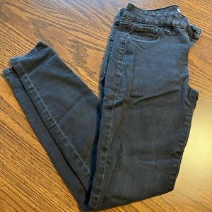 Women’s Distressed Jeans